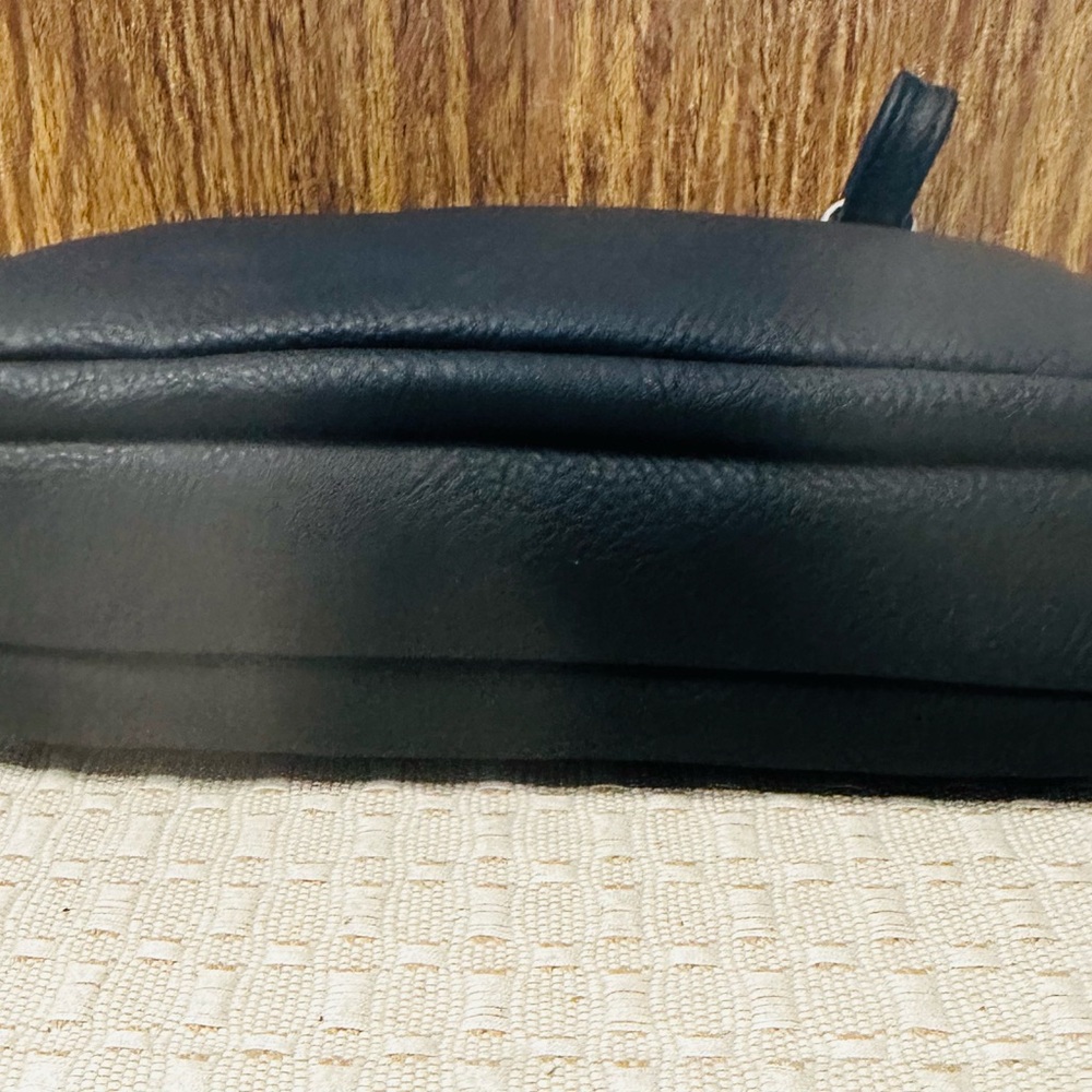 MultiSac Black Crossbody Bag - Picture 7 of 8